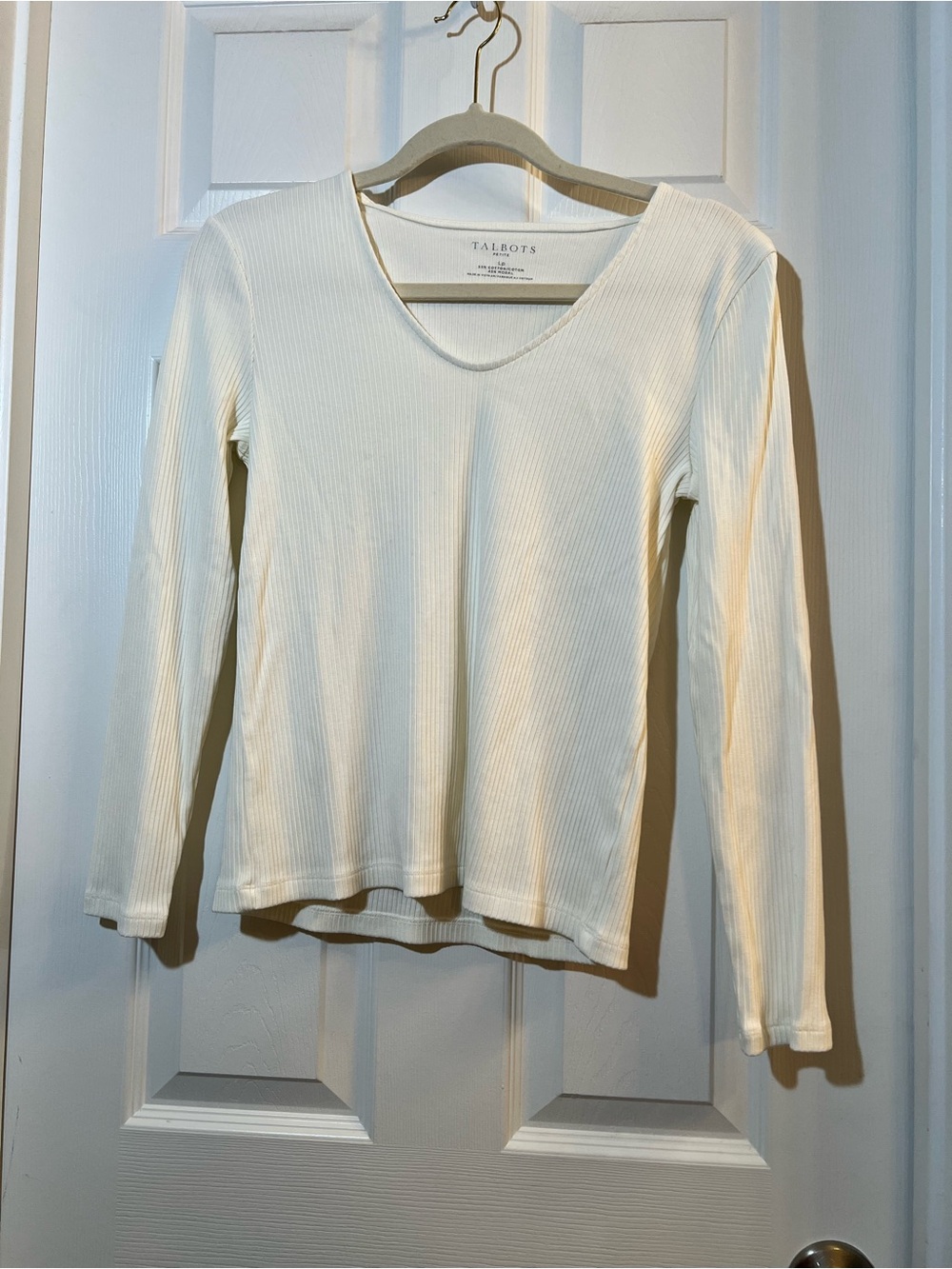 🦋 Talbots white Ribbed V-Neck  Long Sleeve Tee size LP